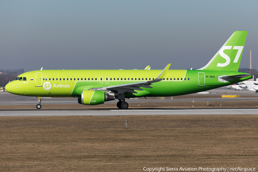 S7 Airlines Airbus A320-214 (VP-BOG) | Photo 329075