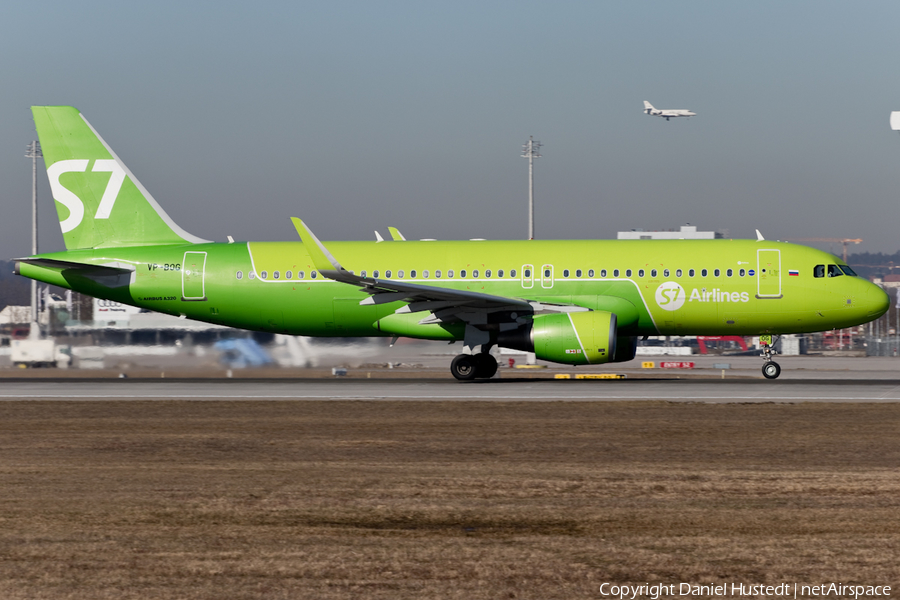 S7 Airlines Airbus A320-214 (VP-BOG) | Photo 417107