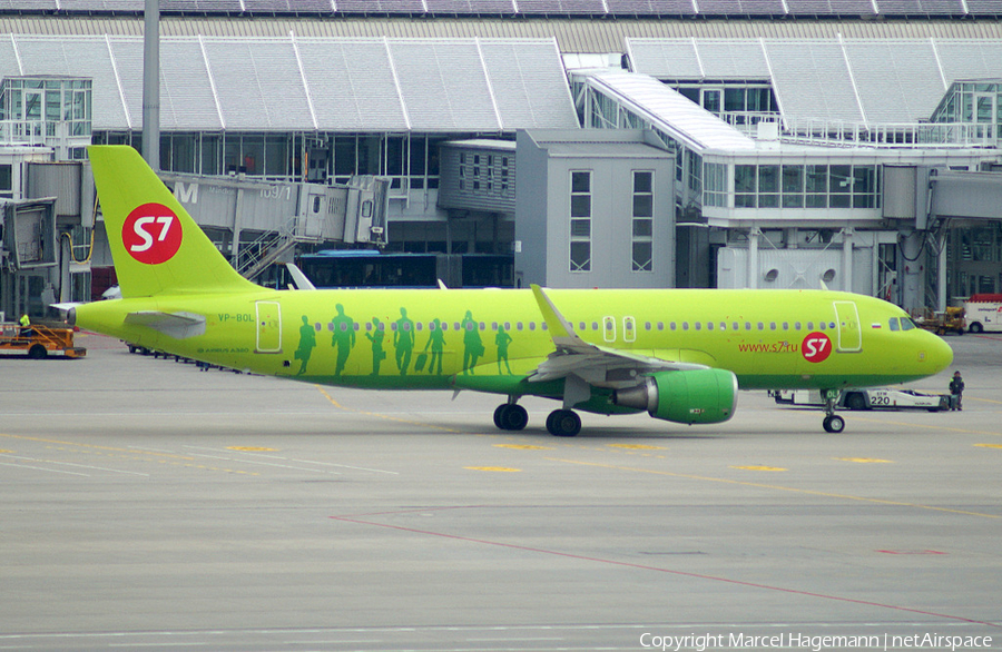 S7 Airlines Airbus A320-214 (VP-BOL) | Photo 118551