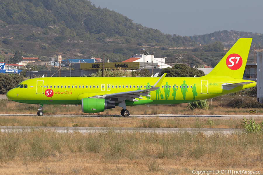 S7 Airlines Airbus A320-214 (VP-BOL) | Photo 344815