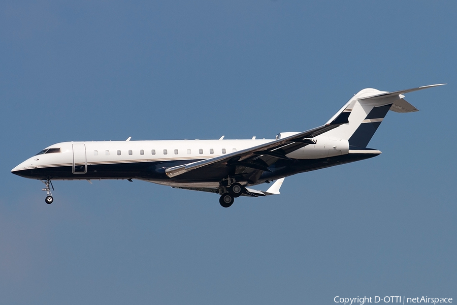 (Private) Bombardier BD-700-1A10 Global Express (VP-BOW) | Photo 181707