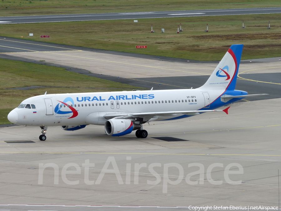 Ural Airlines Airbus A320-211 (VP-BPV) | Photo 491134