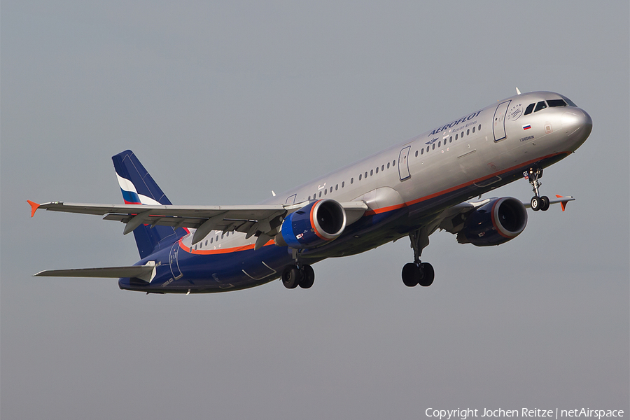 Aeroflot - Russian Airlines Airbus A321-211 (VP-BQT) | Photo 33080