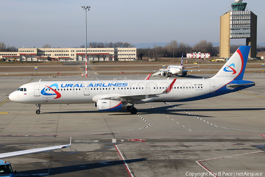 Ural Airlines Airbus A321-231 (VP-BSW) | Photo 395673