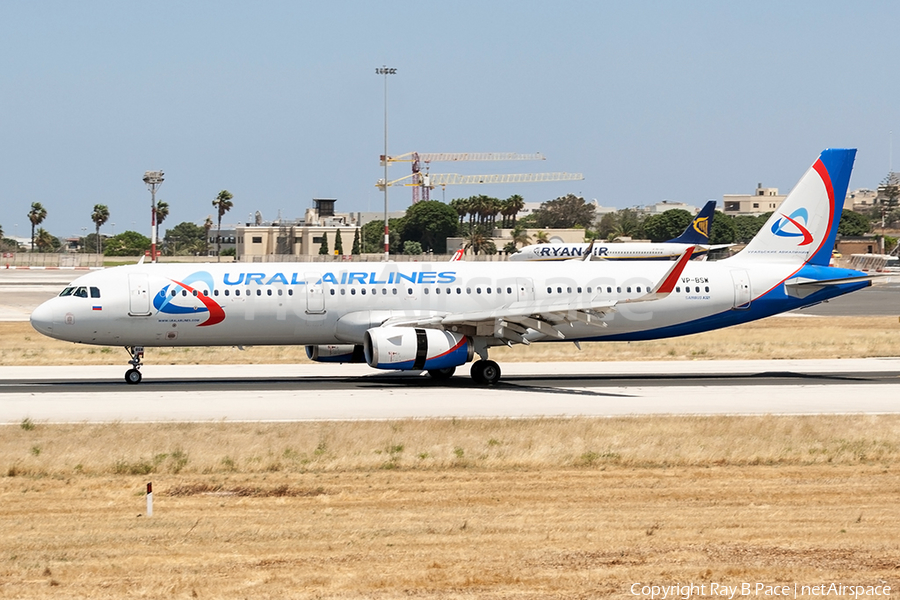 Ural Airlines Airbus A321-231 (VP-BSW) | Photo 386035