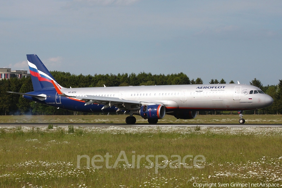 Aeroflot - Russian Airlines Airbus A321-211 (VP-BTH) | Photo 330357