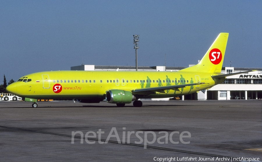 S7 Airlines Boeing 737-42C (VP-BTH) | Photo 409538