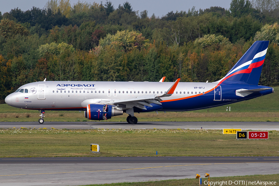 Aeroflot - Russian Airlines Airbus A320-214 (VP-BTJ) | Photo 266096