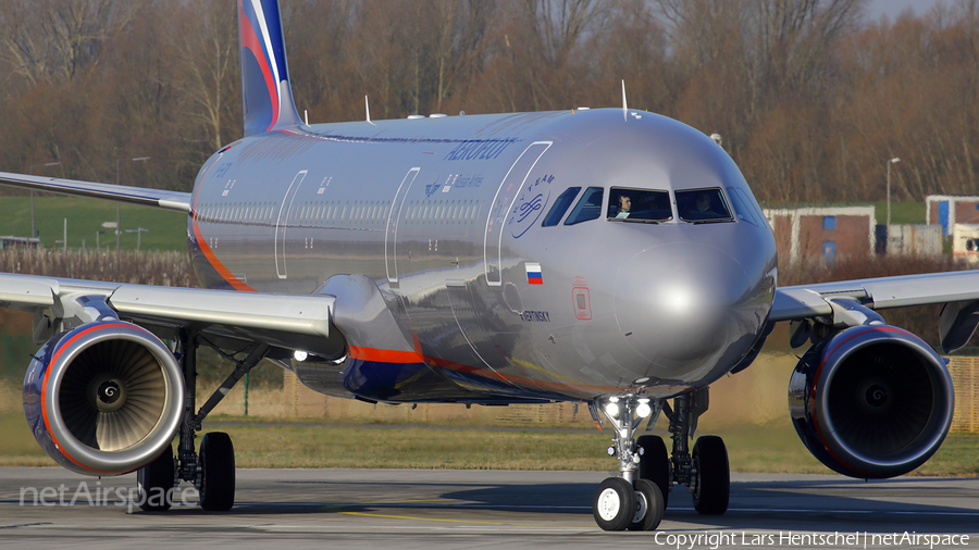 Aeroflot - Russian Airlines Airbus A321-211 (VP-BTK) | Photo 218270