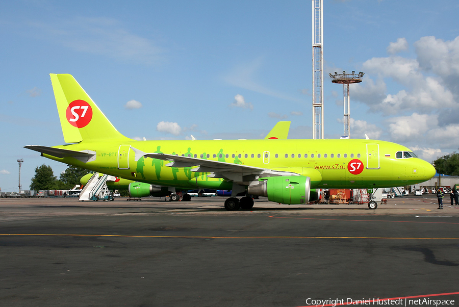 S7 Airlines Airbus A319-114 (VP-BTT) | Photo 449469