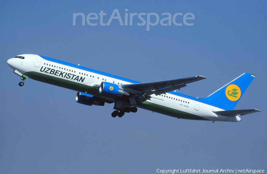 Uzbekistan Airways Boeing 767-3CB(ER) (VP-BUE) | Photo 396440
