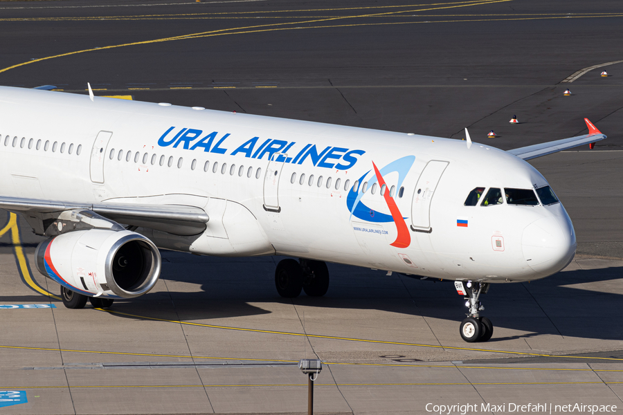 Ural Airlines Airbus A321-231 (VP-BVF) | Photo 494280