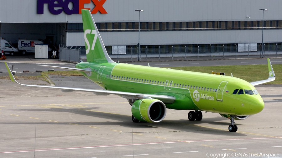 S7 Airlines Boeing 767-33A(ER) (VP-BVH) | Photo 447230