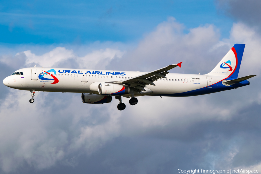Ural Airlines Airbus A321-231 (VP-BVR) | Photo 493070