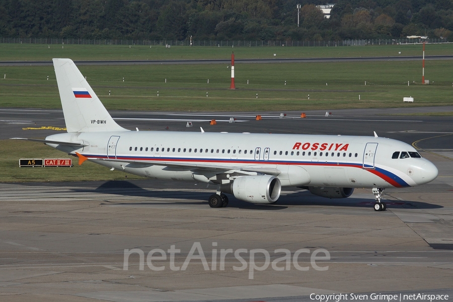 Rossiya - Russian Airlines Airbus A320-214 (VP-BWH) | Photo 124980