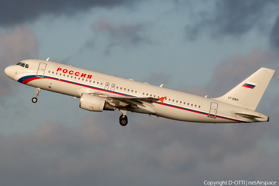 Rossiya - Russian Airlines Airbus A320-214 (VP-BWH) | Photo 524363