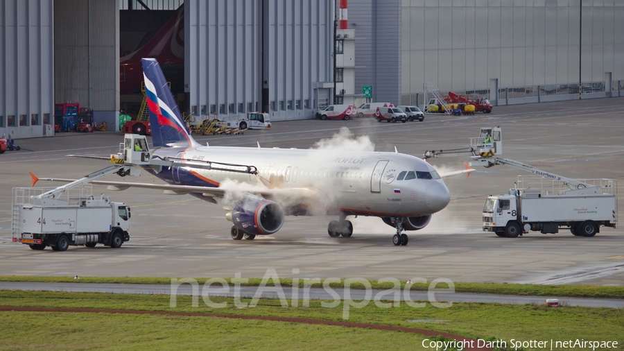 Aeroflot - Russian Airlines Airbus A320-214 (VP-BZQ) | Photo 214091