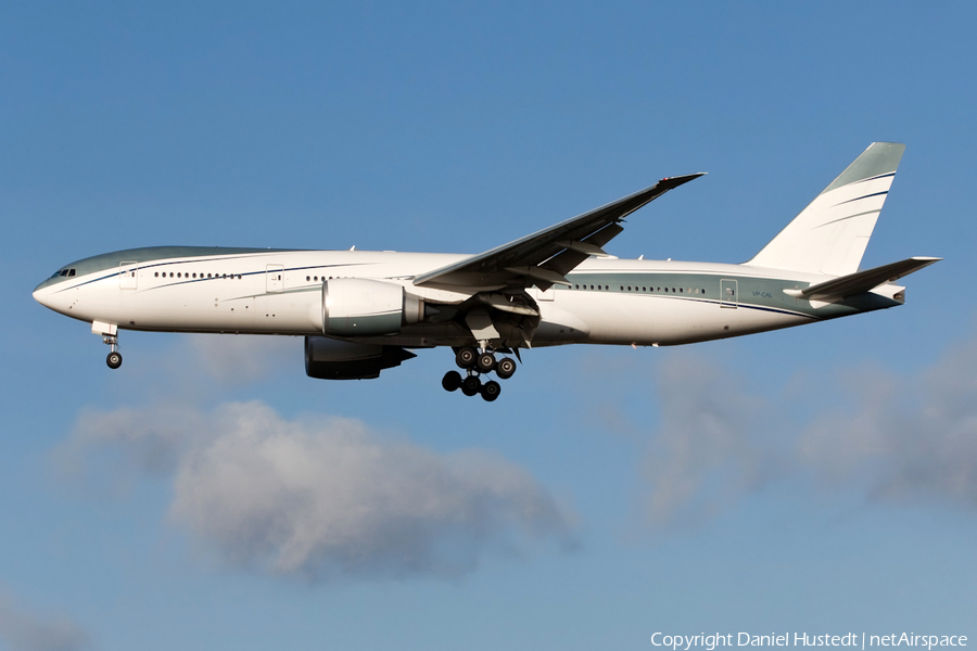 (Private) Boeing 777-2KQ(LR) (VP-CAL) | Photo 656860