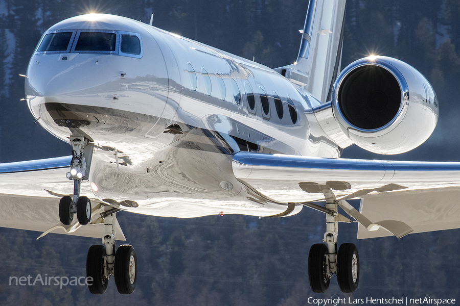 AMAC Aerospace Gulfstream G650ER (VP-CER) | Photo 428850