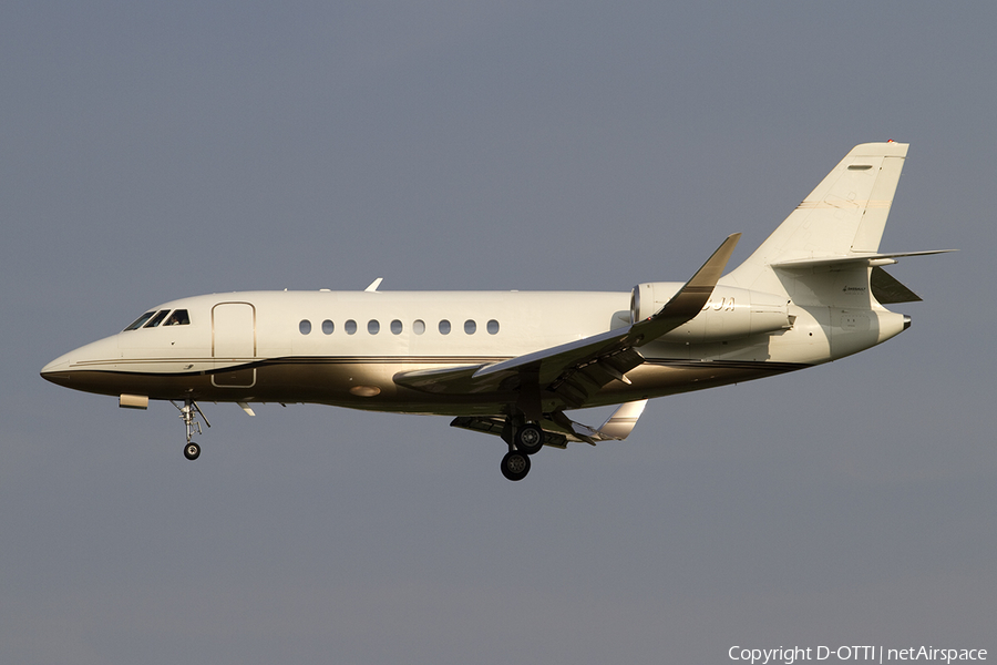 EAT - Executive Air Transport Dassault Falcon 2000 (VP-CJA) | Photo 393848