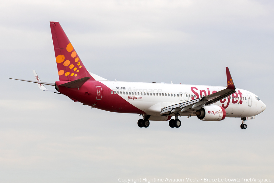 SpiceJet Boeing 737-8GJ (VP-CKP) | Photo 520656