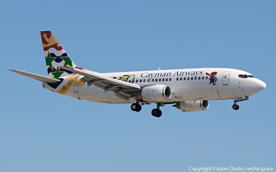 Cayman Airways Boeing 737-36E (VP-CKW) | Photo 330793