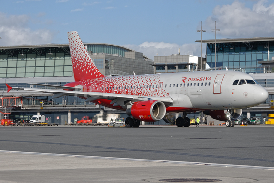Rossiya - Russian Airlines Airbus A319-112 (VQ-BAQ) at  Hamburg - Fuhlsbuettel (Helmut Schmidt), Germany