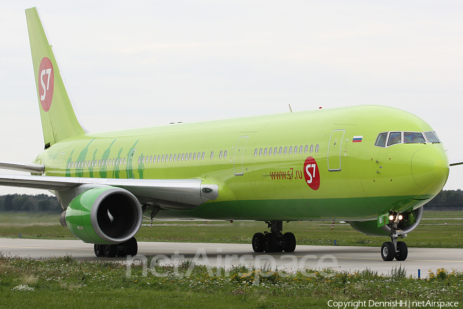 S7 Airlines Boeing 767-328(ER) (VQ-BBI) | Photo 393577