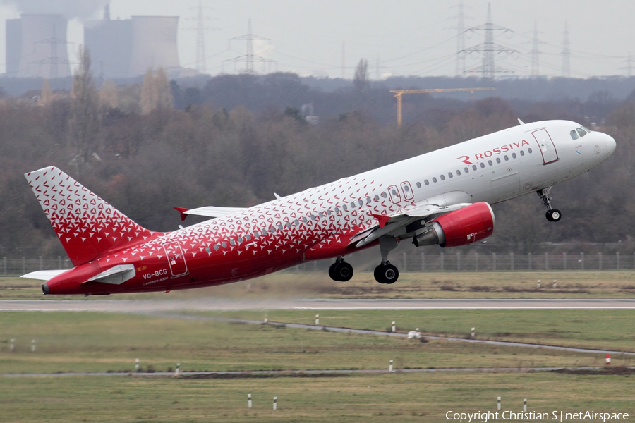 Rossiya - Russian Airlines Airbus A320-214 (VQ-BCG) | Photo 368637