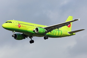 S7 Airlines Airbus A320-214 (VQ-BDF) at  Barcelona - El Prat, Spain