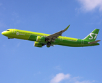 S7 Airlines Airbus A321-271NX (VQ-BDW) at  Hamburg - Finkenwerder, Germany