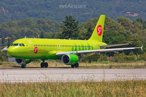 S7 Airlines Airbus A320-214 (VQ-BET) at  Tivat, Montenegro