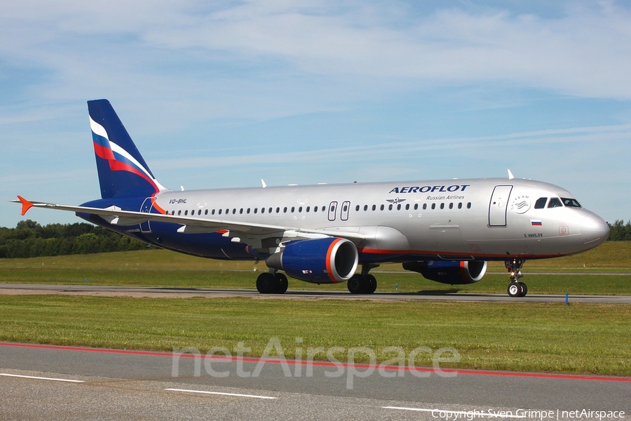 Aeroflot - Russian Airlines Airbus A320-214 (VQ-BHL) | Photo 174236