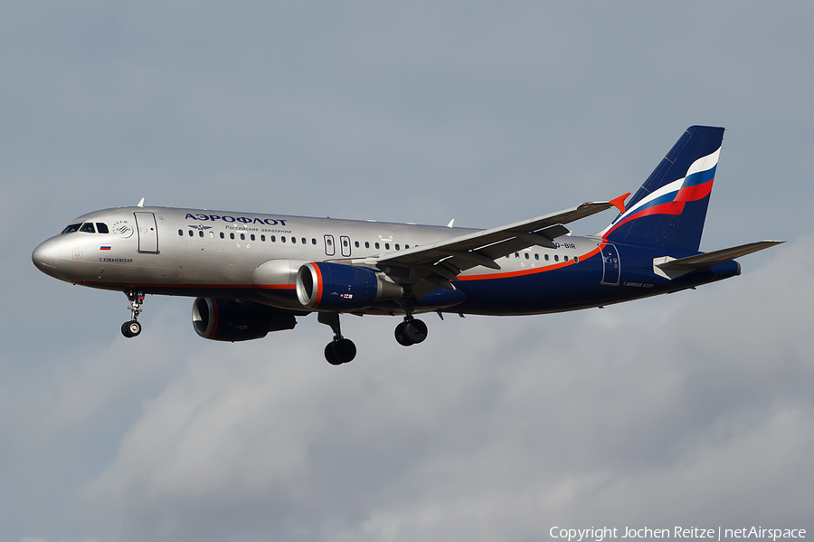 Aeroflot - Russian Airlines Airbus A320-214 (VQ-BIR) | Photo 71245