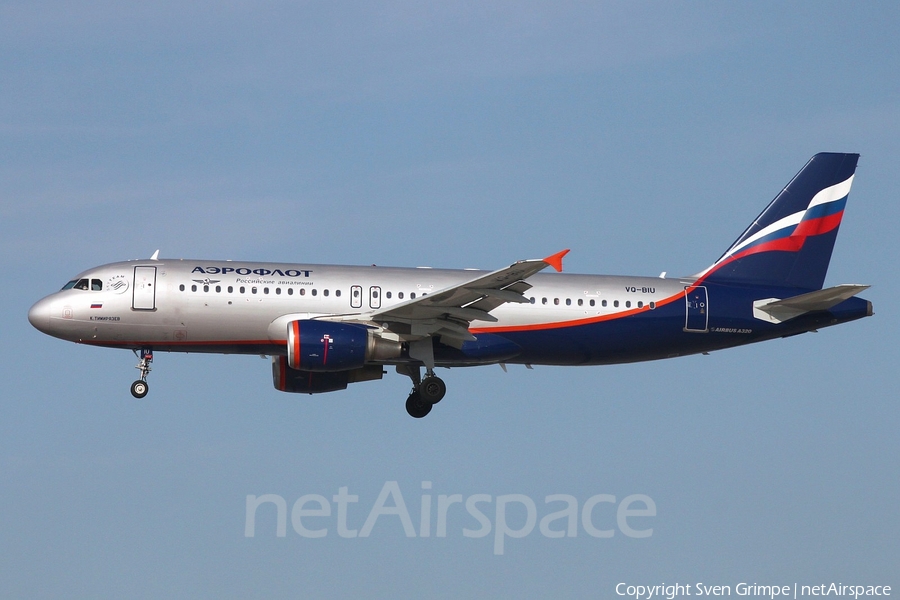 Aeroflot - Russian Airlines Airbus A320-214 (VQ-BIU) | Photo 333840