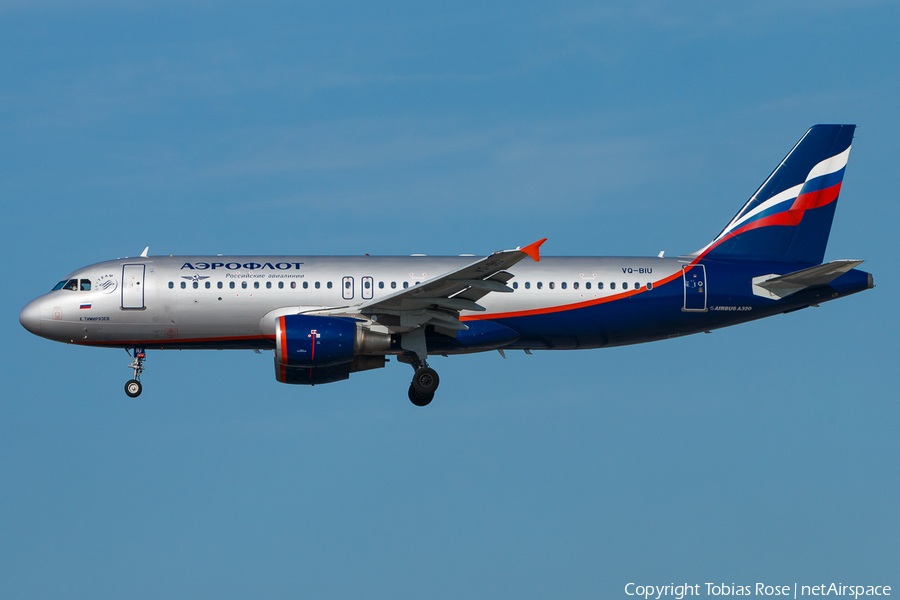 Aeroflot - Russian Airlines Airbus A320-214 (VQ-BIU) | Photo 335777