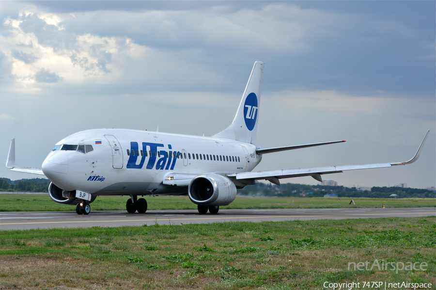 UTair Aviation Boeing 737-524 (VQ-BJP) | Photo 38174
