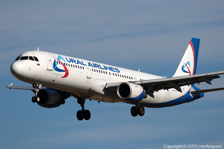 Ural Airlines Airbus A321-211 (VQ-BKG) | Photo 292191