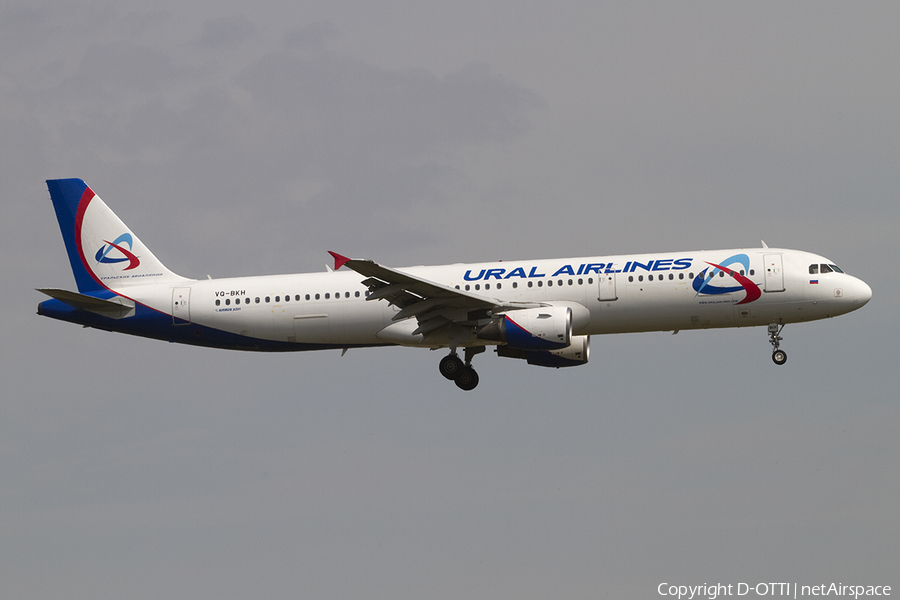 Ural Airlines Airbus A321-211 (VQ-BKH) | Photo 381638