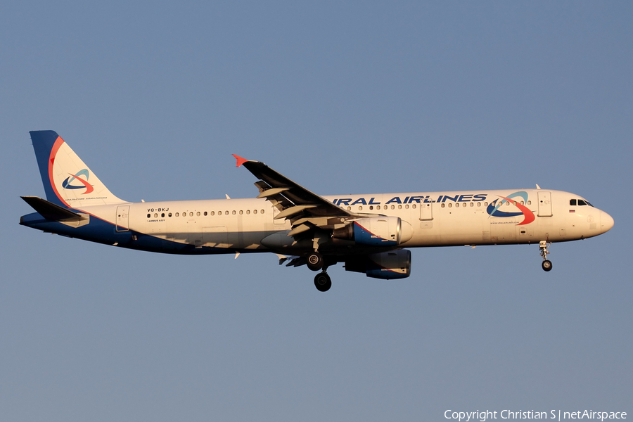 Ural Airlines Airbus A321-211 (VQ-BKJ) | Photo 410058