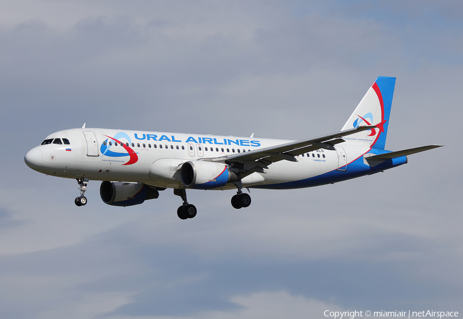 Ural Airlines Airbus A320-214 (VQ-BLO) | Photo 150815