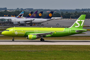 S7 Airlines Airbus A320-214 (VQ-BOA) at  Munich, Germany