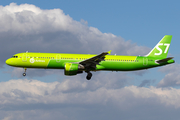 S7 Airlines Airbus A321-211 (VQ-BQI) at  Barcelona - El Prat, Spain