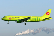 S7 Airlines Airbus A320-214 (VQ-BRD) at  Munich, Germany