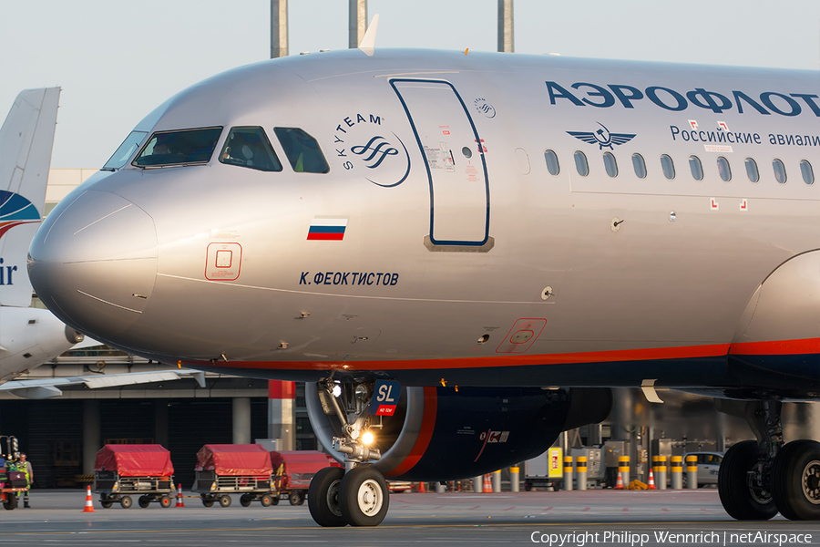 Aeroflot - Russian Airlines Airbus A320-214 (VQ-BSL) | Photo 257177