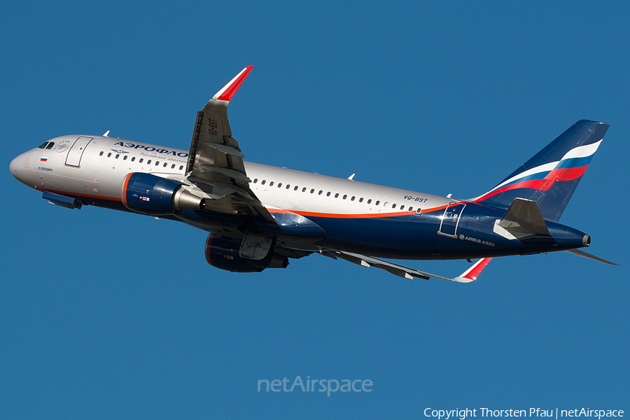Aeroflot - Russian Airlines Airbus A320-214 (VQ-BST) | Photo 69031
