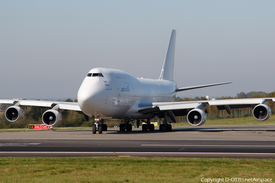 Longtail Aviation Boeing 747-412(BCF) (VQ-BWT) | Photo 476817