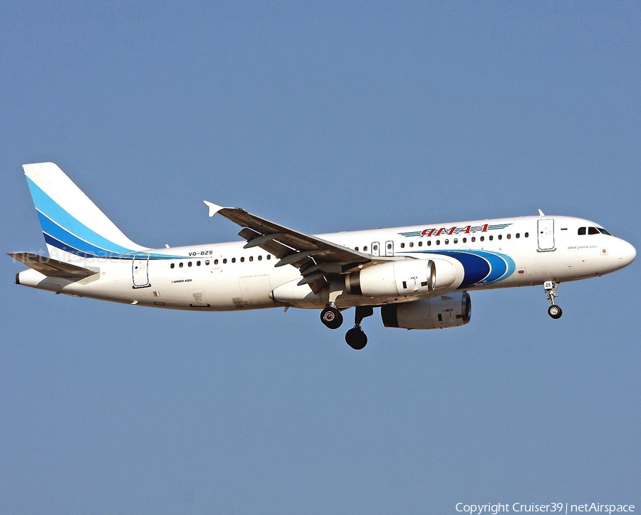 Yamal Airlines Airbus A320-232 (VQ-BZS) | Photo 365104