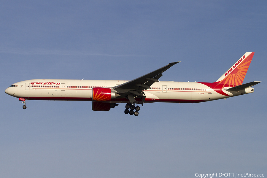 Air India Boeing 777-337(ER) (VT-ALR) | Photo 473970