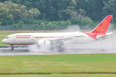 Air India Boeing 787-8 Dreamliner (VT-AND) at  Singapore - Changi, Singapore